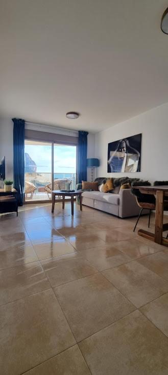 Esmeralda Suites Sunrise Con Piscina Кальпе Экстерьер фото